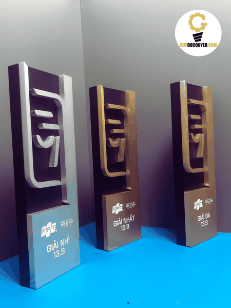 Cúp kỷ niệm thành lập của FPT