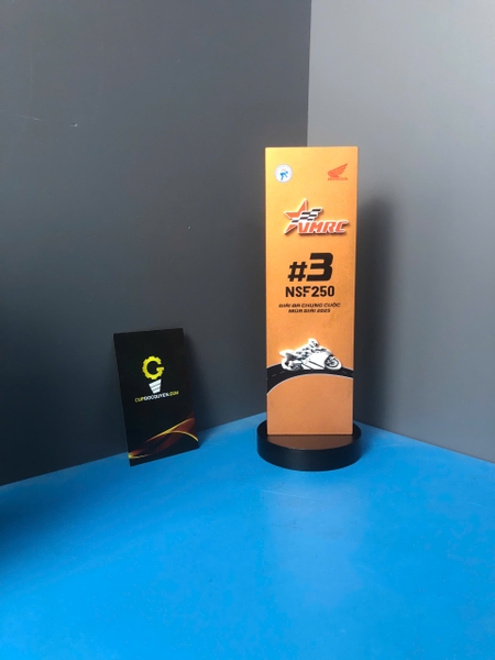 Cúp thể thao - Cúp đua xe