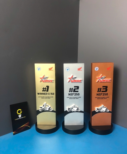 Cúp thể thao - Cúp đua xe