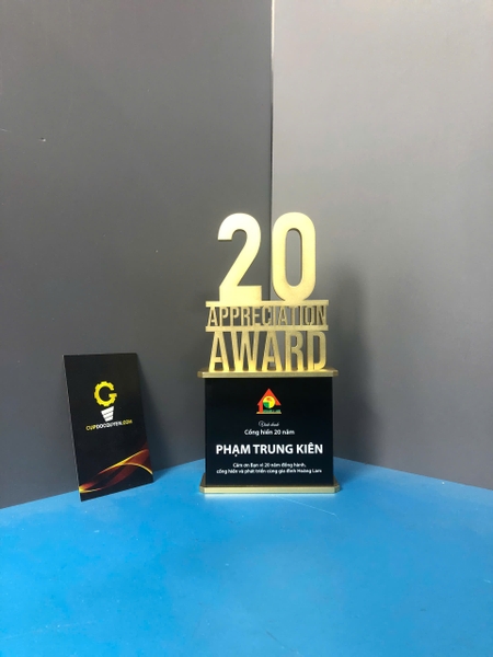 Cup-vinh-danh-cao-cap