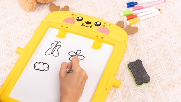 Bảng Vẽ Nam Châm 2 Mặt Cho Bé - (24 Chi Tiết) - Tặng Kèm Phấn, Bút, Bảng Sticker Chữ Số Nam Châm