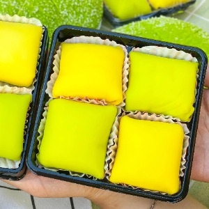 Bánh Crep Sầu Riêng - ドリアン味クレープ Hộp 250g - 4 Bánh