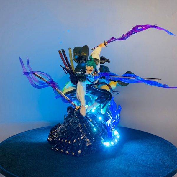 Mô hình Zoro wano trên mái nhà chế led cao 16cm - One Piece - Có Hộp Màu - K11-T2-S4