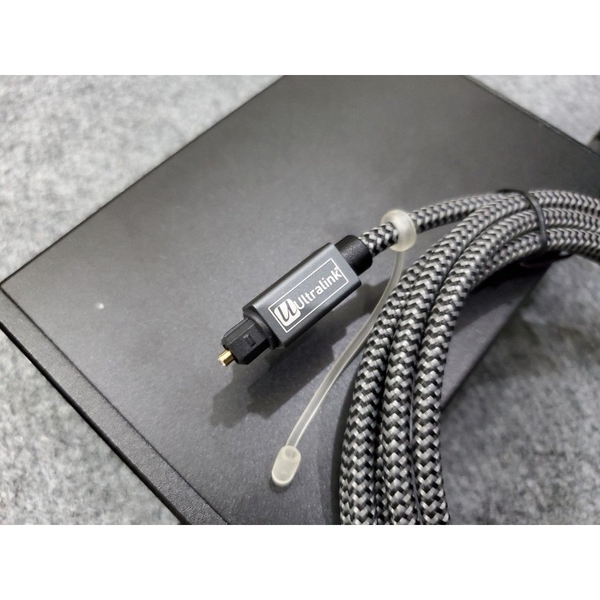 Dây Quang Optical Utralink Bãi Canada Dài 1.8m gẫy cao cấp có chiều mũi tên