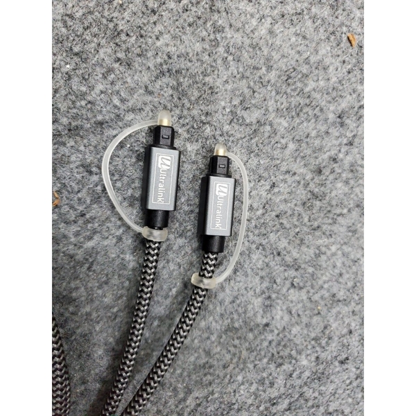 Dây Quang Optical Utralink Bãi Canada Dài 1.8m gẫy cao cấp có chiều mũi tên