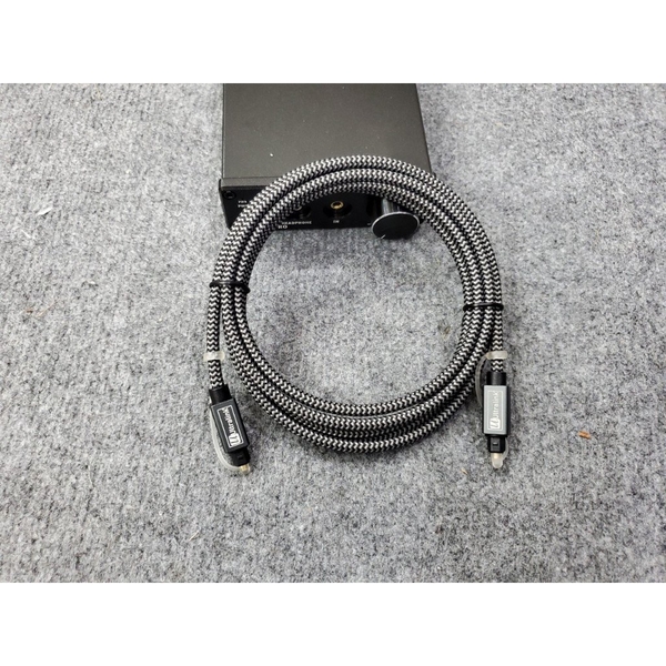 Dây Quang Optical Utralink Bãi Canada Dài 1.8m gẫy cao cấp có chiều mũi tên