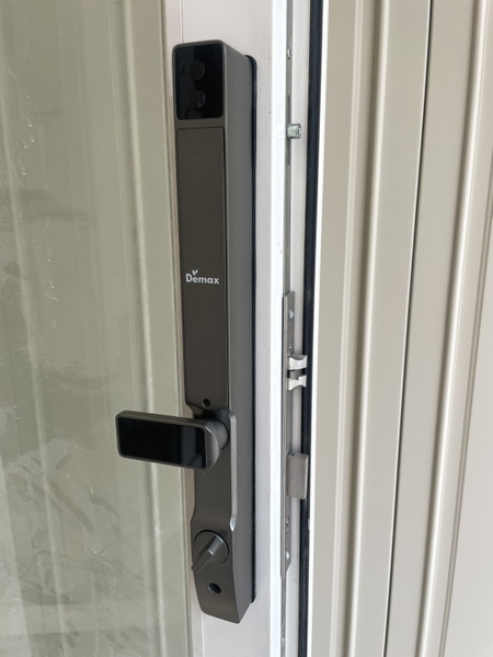 Khóa Thông Minh Chống Nước Dùng Cho Cửa Chính, Cửa Nhôm, Sắt, Inox |EL909 AG CNC Loại Wifi App Có Remote