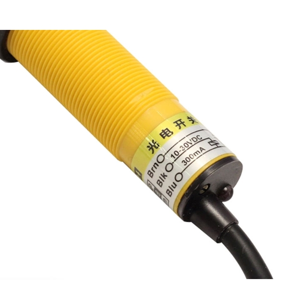 Cảm Biến Khoảng Cách Omron NPN 30CM Thường Mở