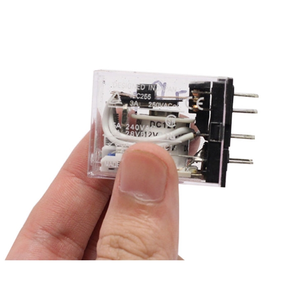 Relay Omron 220V-5A 14 Chân