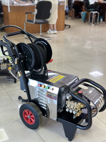 Máy Rửa Xe Cao Áp Toàn Phát 2.2Kw TP-LX2200 PRO