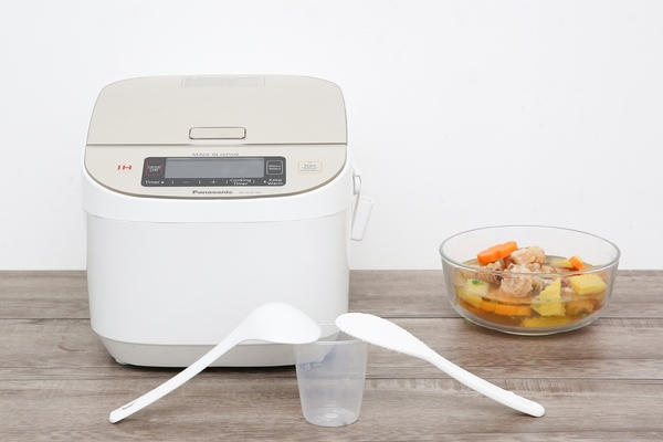 noi-com-dien-cao-tan-panasonic-1-8-lit-sr-afm181wra