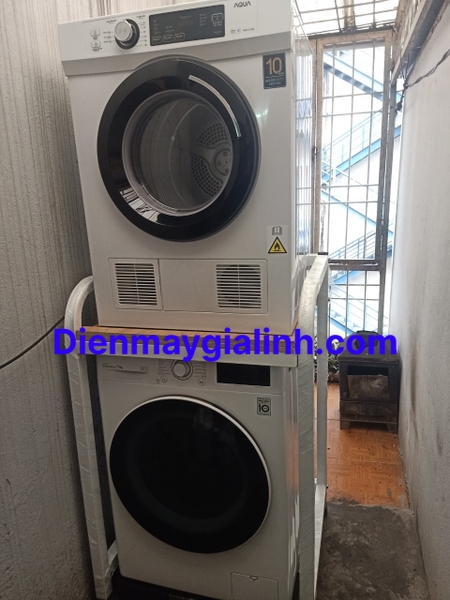 22 MG4900 Máy sấy thông hơi Aqua 7 Kg AQH-V700FW