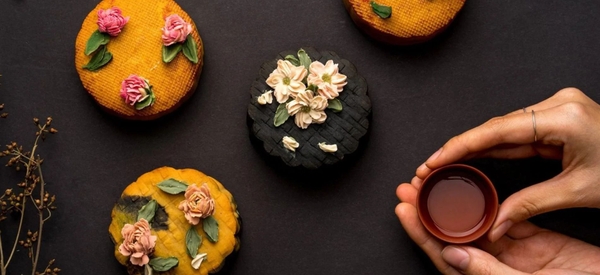 Trung thu- hương vị ấm áp trên từng miếng bánh.