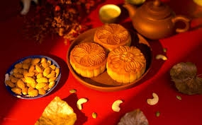 Bánh Trung Thu Việt Nam: Hương Vị Truyền Thống Mỗi Mùa Trăng