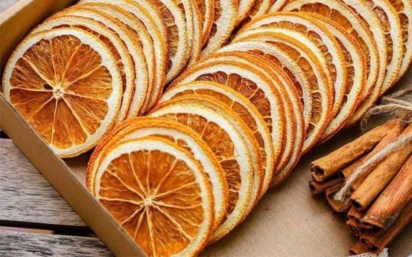 Cam sấy khô có tác dụng gì đối với sức khỏe?