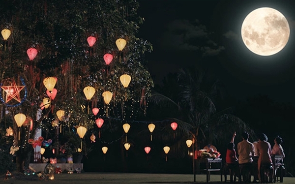 Trung Thu Sum Vầy – Quà Trao Yêu Thương