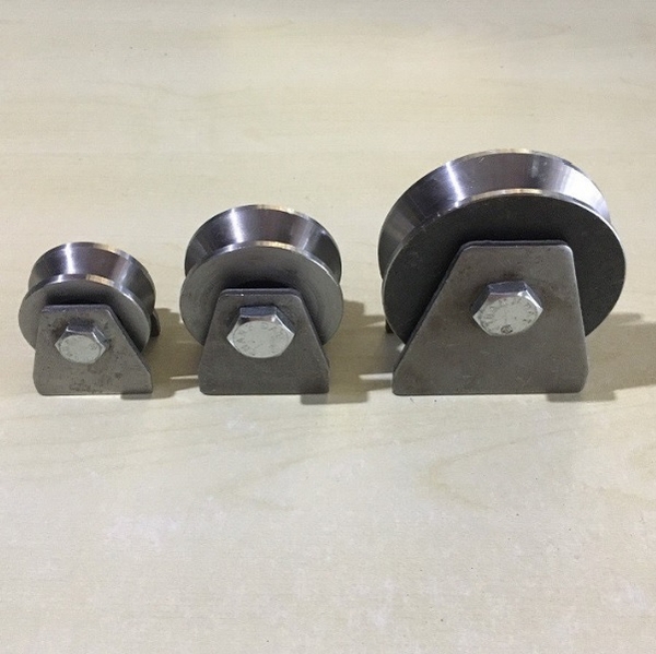 banh-xe-sat-ranh-chu-v