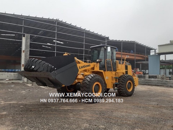 may-xuc-lat-liugong-zl50cn-gau-3-m3
