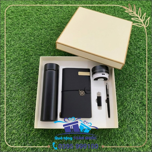 Quà Tặng Doanh Nghiệp Công Nghệ | Tai Nghe, Pin Sạc, Loa Bluetooth - Set Quà Tặng Cao Cấp