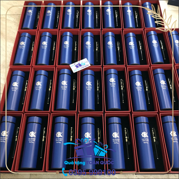 #1 bộ quà tặng bình giữ nhiệt và bút ký, bộ quà tặng dưới 300k, bộ gift set bình nước và bút ký, bộ quà tặng được yêu thích, bộ quà tặng giáo viên, bộ quà tặng học sinh, bộ quà tặng nhân viên, bộ quà tặng sếp