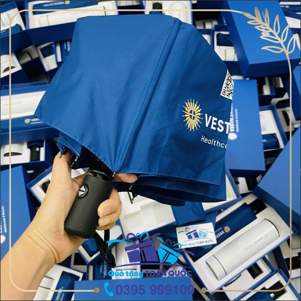 xưởng sản xuất ô dù giá rẻ tại hà nội và sài gòn, ô dù cầm tay in logo, quà tặng ô dù, ô dù quảng cáo, quà tặng nhân viên, quà tặng 20-10, quà tặng 8-8, ô dù mầu xanh