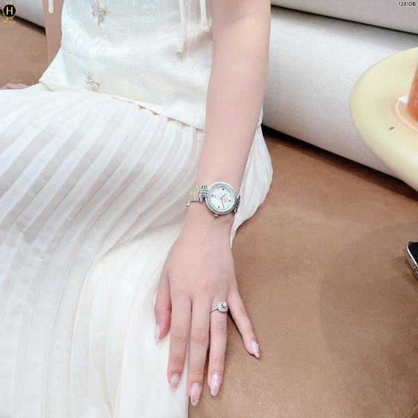 Đồng Hồ Nữ Gv2 By Gevril Quartz Matera Diamond 12810B 