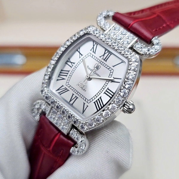  Royal Quartz 4670 Da Đỏ Mặt Trắng
