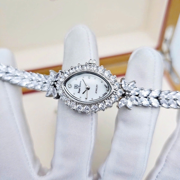 Royal Crown 5588 Thép Trắng Diamond 