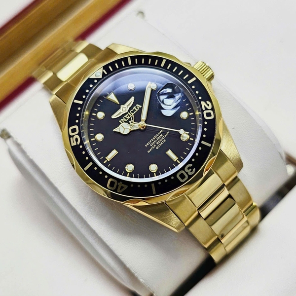 Nam Invicta Quartz Pro Diver 37.5mm 8936 