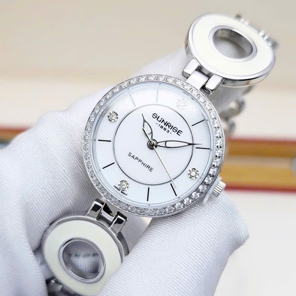 Sunrise Quartz 9011AA Dây Thép Trắng Mặt Trắng Sapphire
