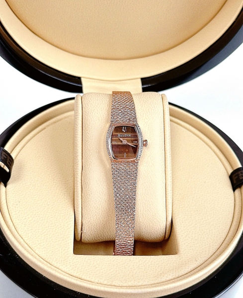  Bulova Quartz Classic 97L185 