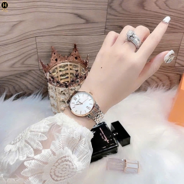 Bulova Quartz Maiden Lane 98P150