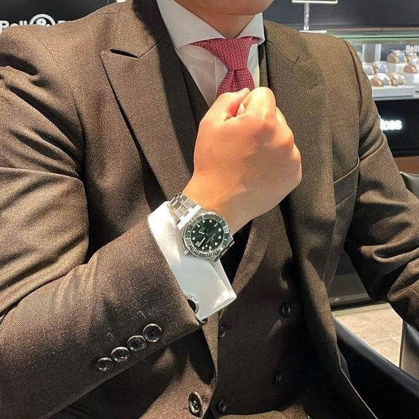  Maurice Lacroix Automatic Aikon Venturer AI6057-SSL5F-630-D ( AI6057SSL5F630D )
