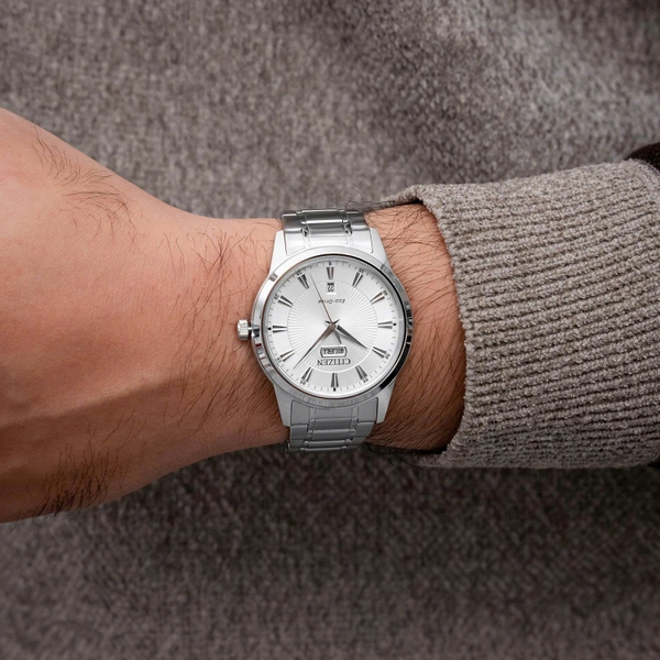 Citizen Quartz Eco-Drive AW0100-86B