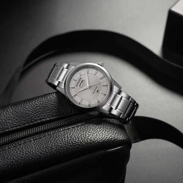Citizen Quartz Eco-Drive AW0100-86B