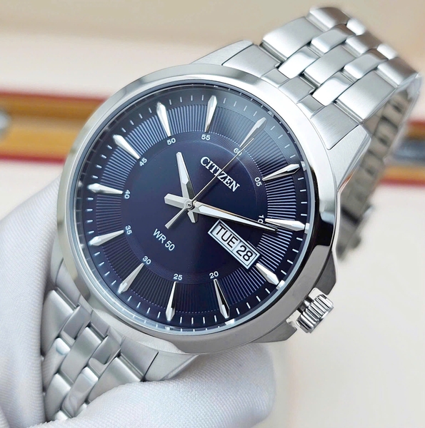  Citizen Quartz BF2011-51L 