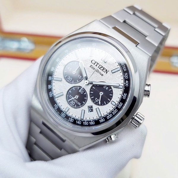  Citizen Quartz Eco-Drive Super Titanium Chronograph CA4610-85A