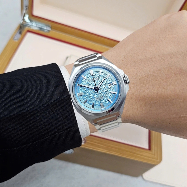 Citizen Automatic Series 8 831  NB6051-59L Tiffany