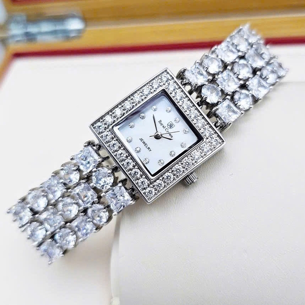  Royal Crown Quartz D8160