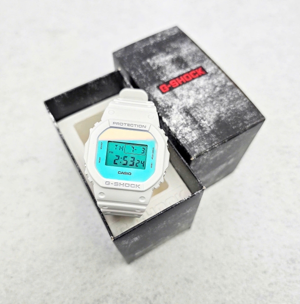 Casio Quartz Gshock DW-5600TL-7DR