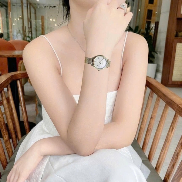 Citizen Quartz Eco-Drive EM0503-83X