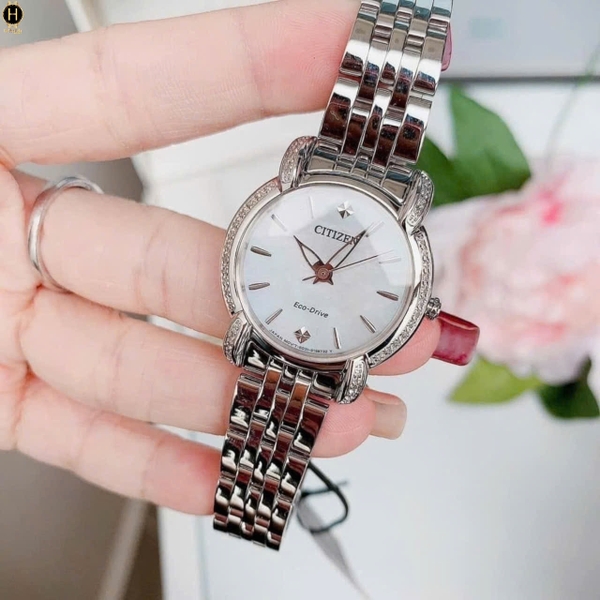 Đồng Hồ Nữ Citizen Quartz Eco-drive Jolie Diamond EM0690-50D