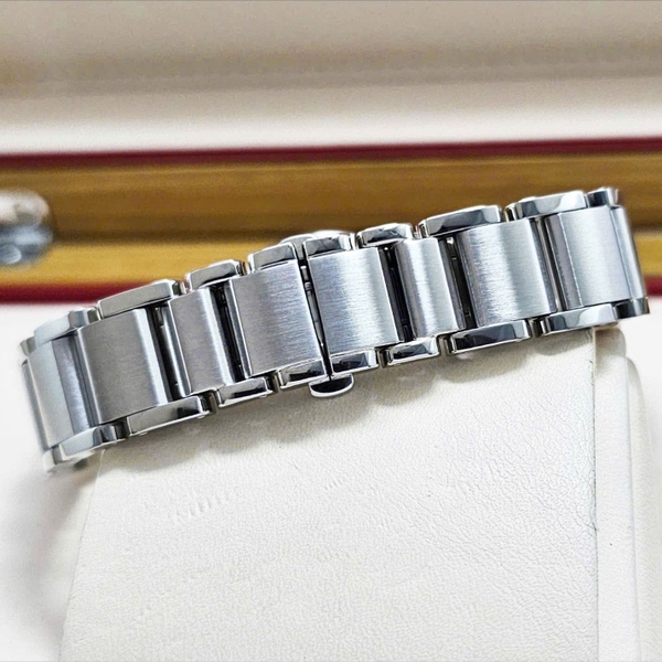 Citizen Quartz Eco-Drive L EM1070-83A