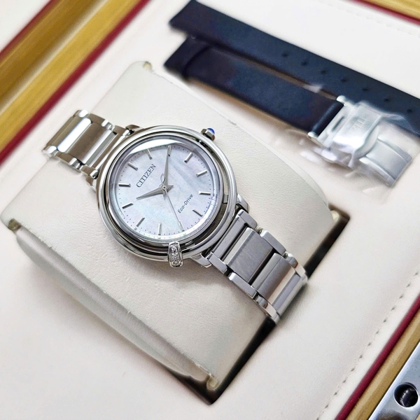 Citizen L Quartz Eco-Drive EM1090-60D