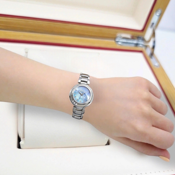 Citizen L Quartz Eco-Drive EM1110-81N