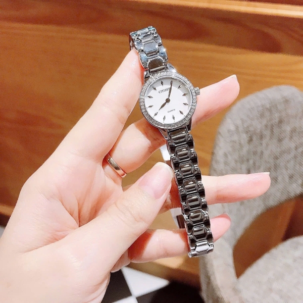  Citizen Quartz EZ7010-56D