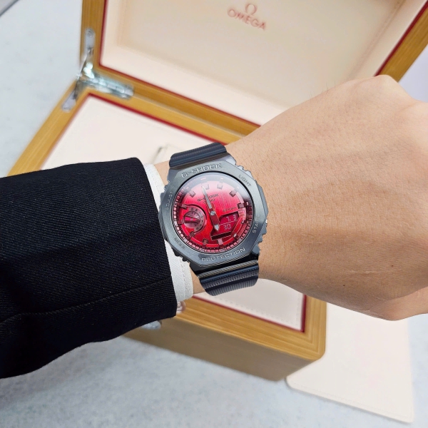 Casio Quartz Gshock GM-2100B-4ADR