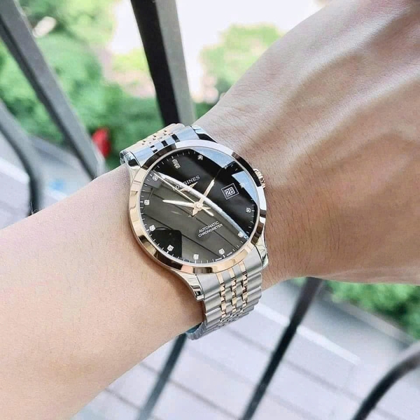  Longines  Automatic Record Chronometer L2.821.5.57.7 ( L28215577 )