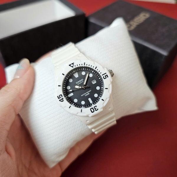 Casio Quartz LRW-200H-1EVDF 