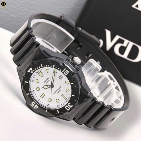 Casio Quartz LRW-200H-7E1VDF